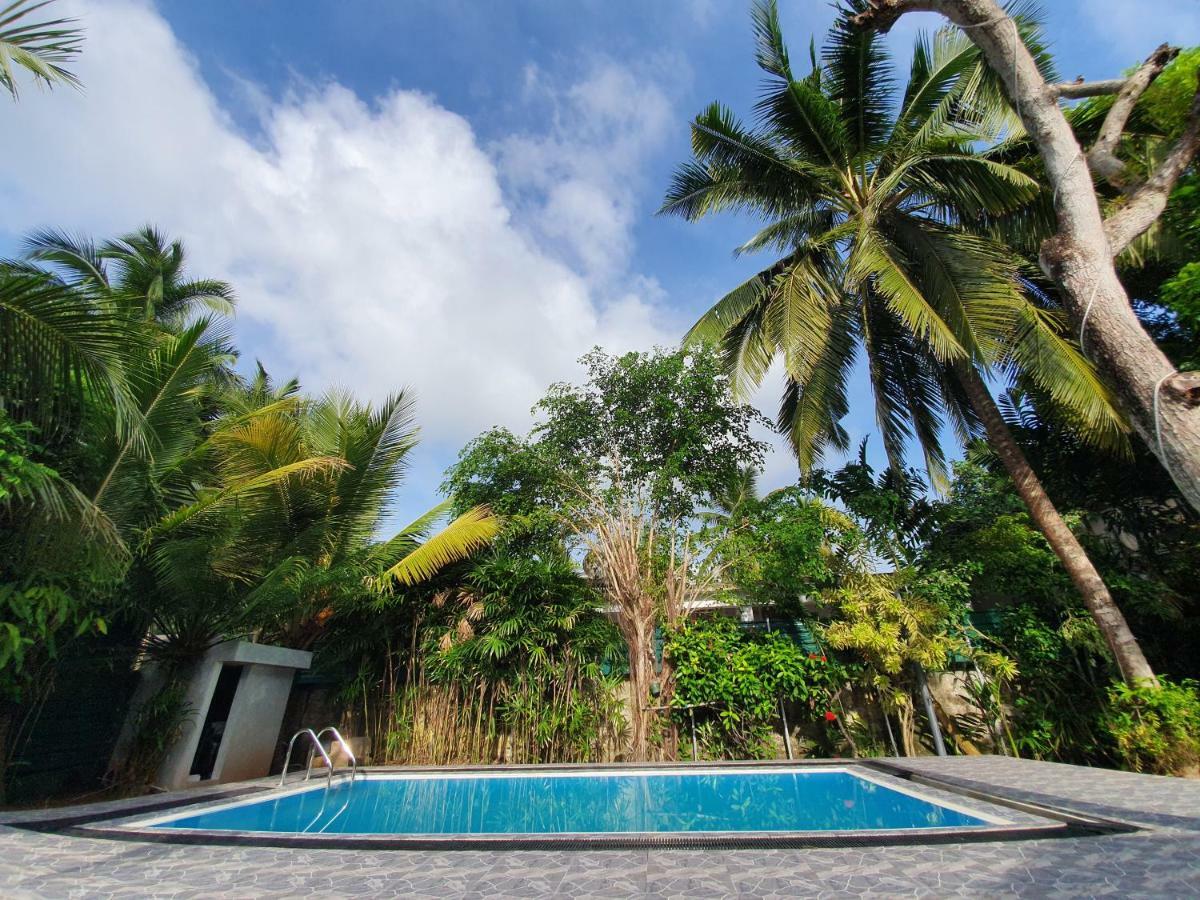 Mihin Villa Bentota Exterior photo